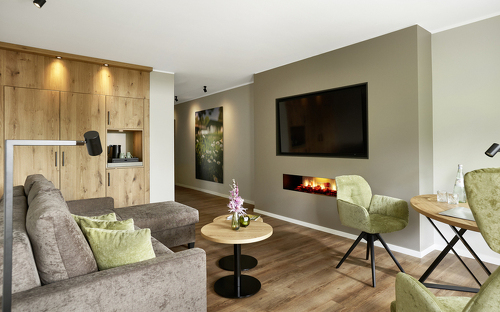 Happy Days im Sporthotel Grafenwald in der Komfort-Suite Deluxe für 2 Personen